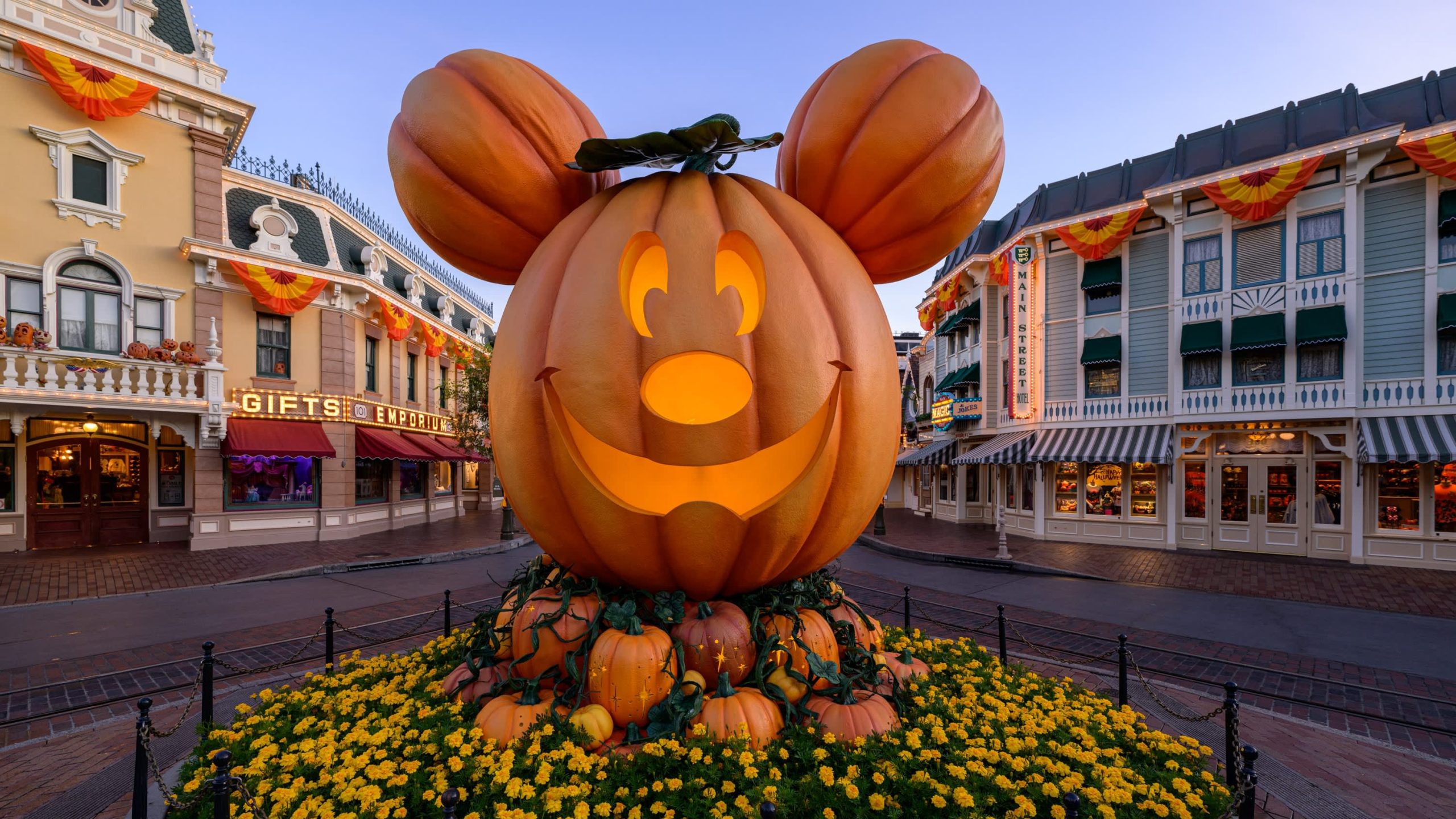 Halloween to holidays: How Disney turns over its parks between its two most important seasons