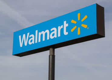 Walmart employees are now wearing body cameras in some stores